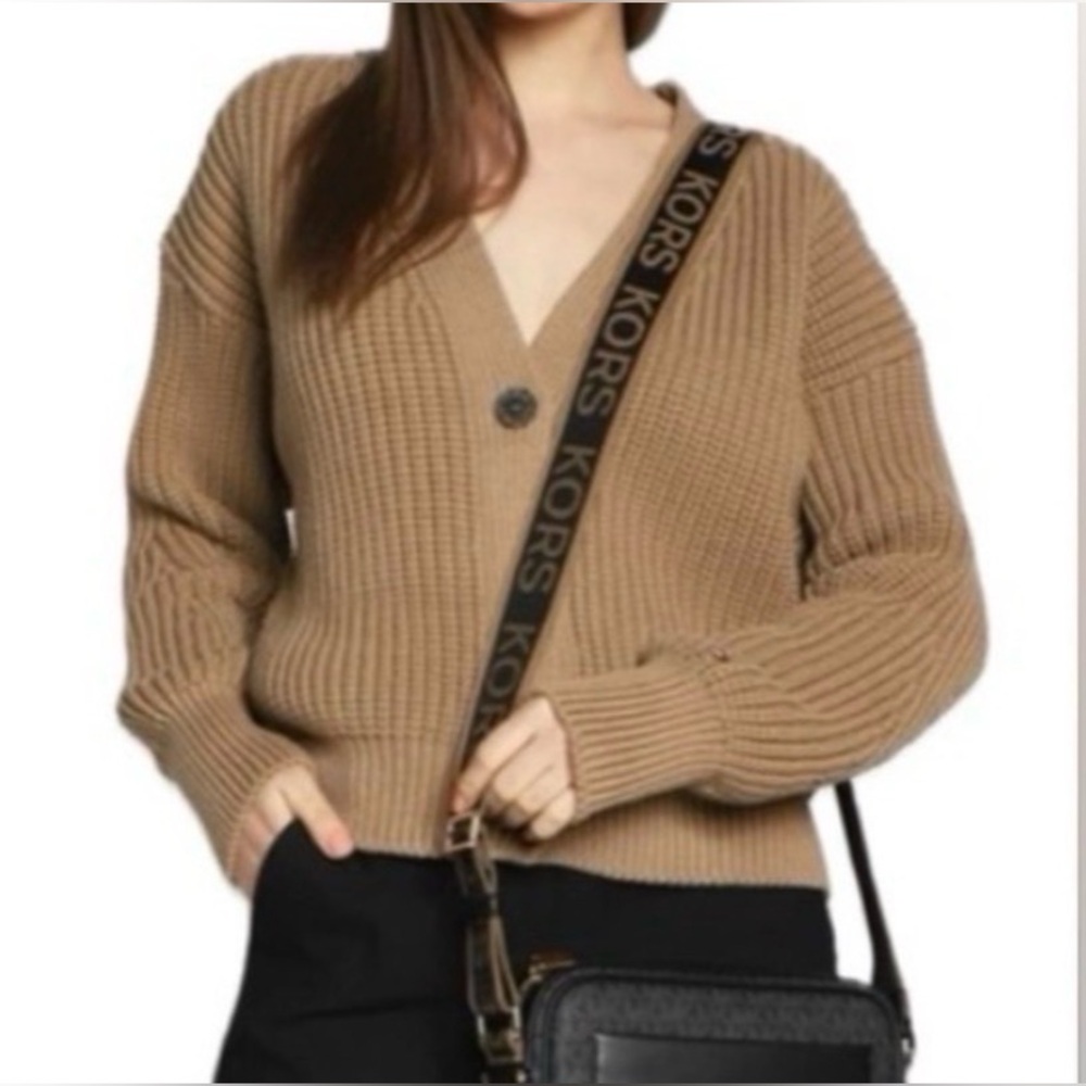 Tommy Hilfiger Cardigan.‎ Size M